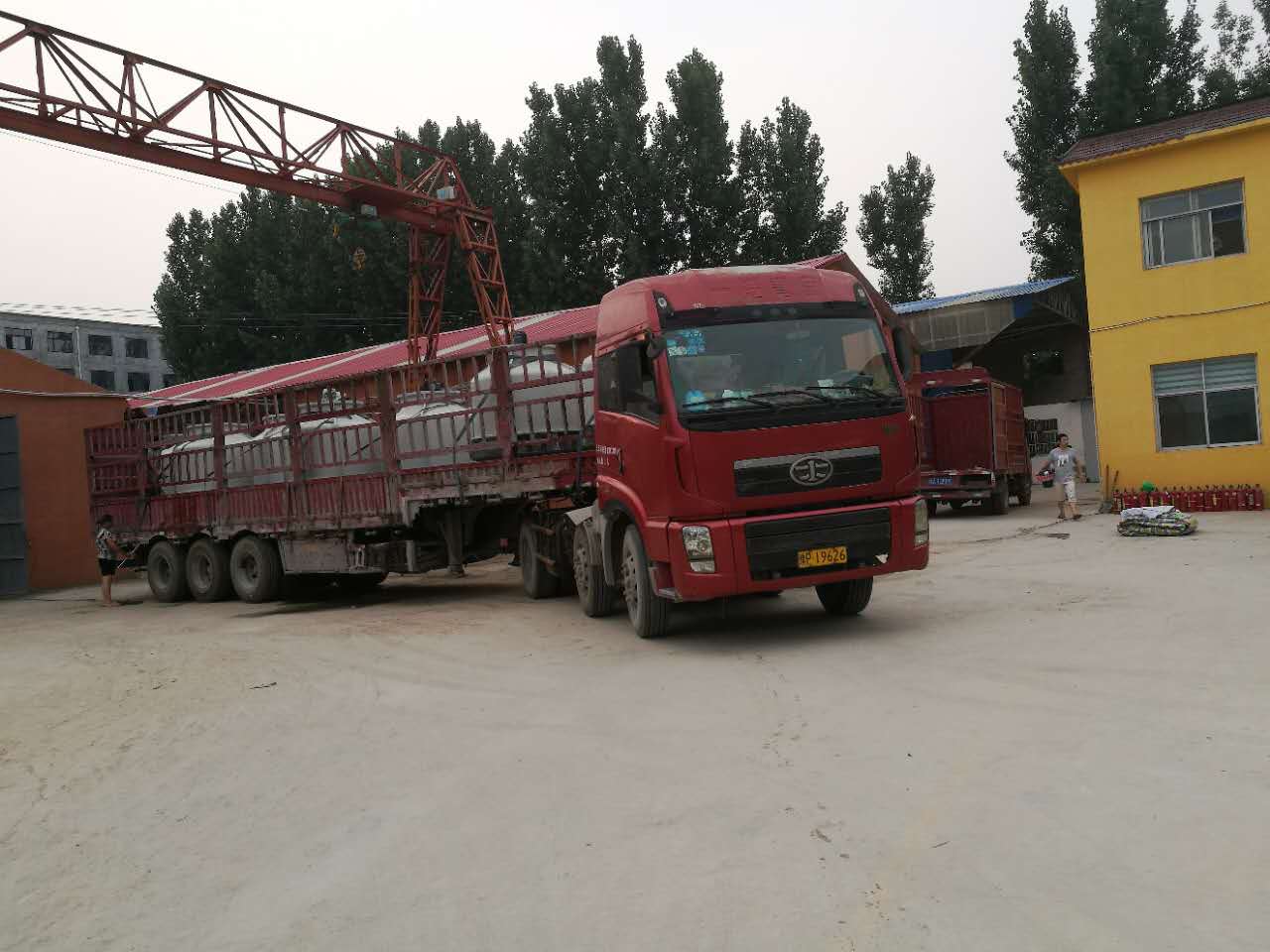 金創(chuàng)JCT系列玻璃鋼逆流式圓型冷卻塔客戶自提